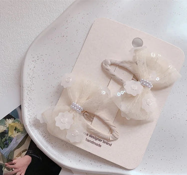 Meta hair clip