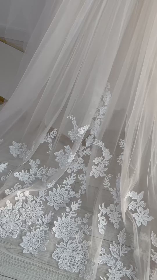 Amira luxe gown train video